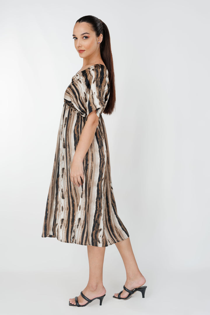 Women’s gathered detailed printed dress, side view