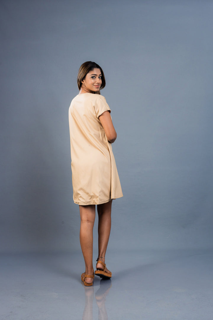 Women’s reversible dress, back view